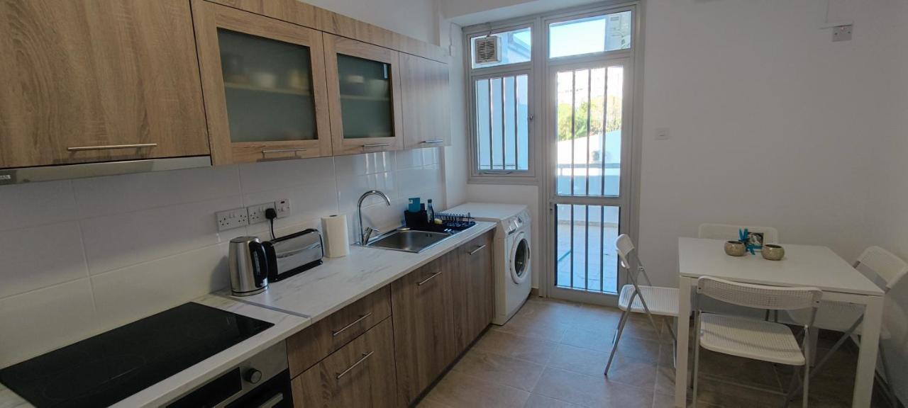 Mimosa Flat City Cente 2Bdr Никосия Экстерьер фото